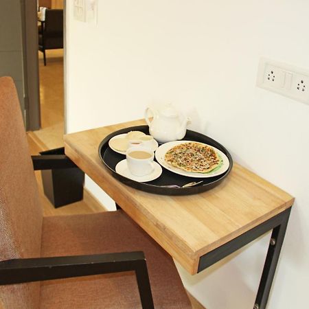 Oyo 6589 Shubhdeep Aashiyana Hotel Gurgáon Kültér fotó